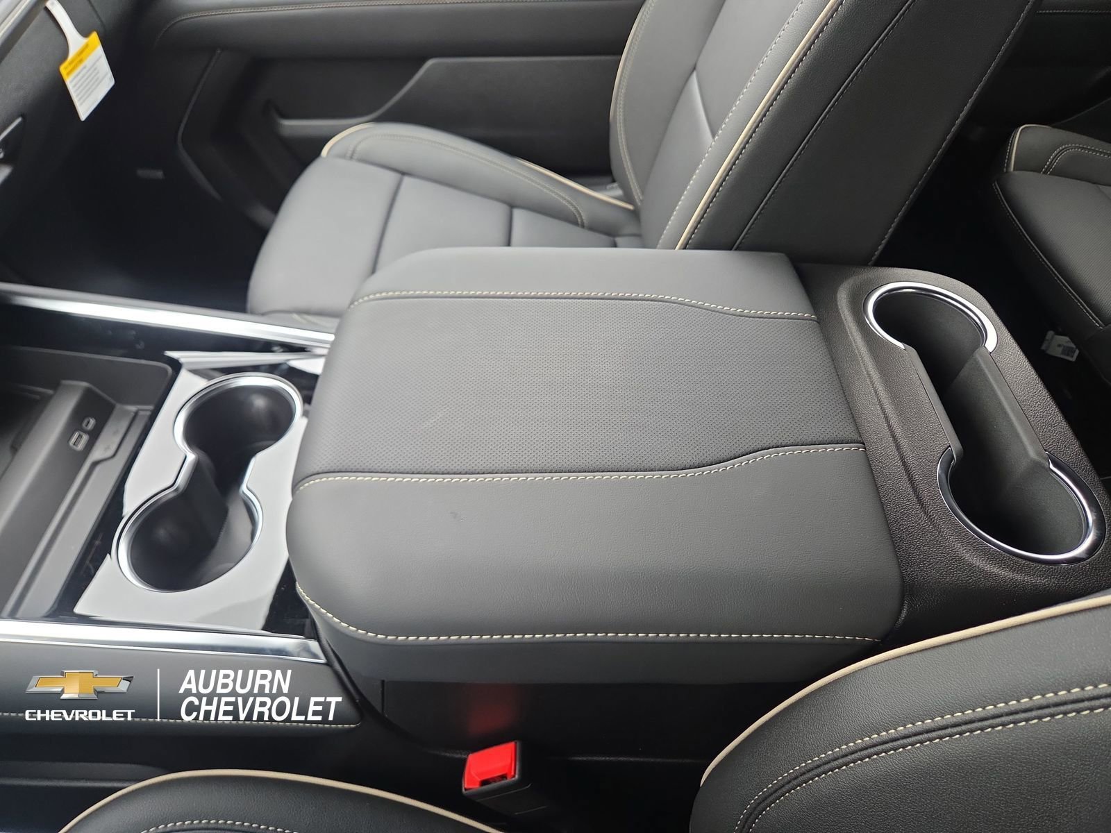 New 2026 Chevrolet Suburban Premier AWD/4WD image 34