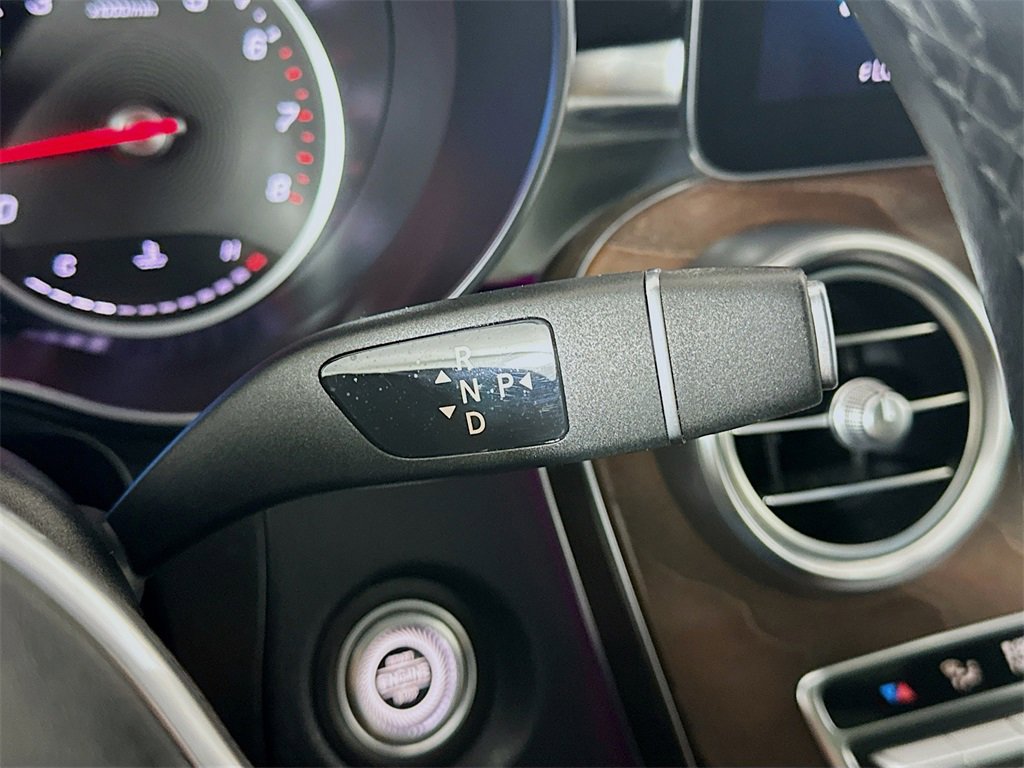 Used 2021 Mercedes-Benz GLC 300 4MATIC w/ Premium Package image 16