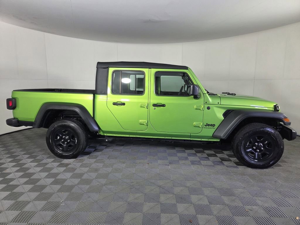 Certified 2025 Jeep Gladiator Sport image 5