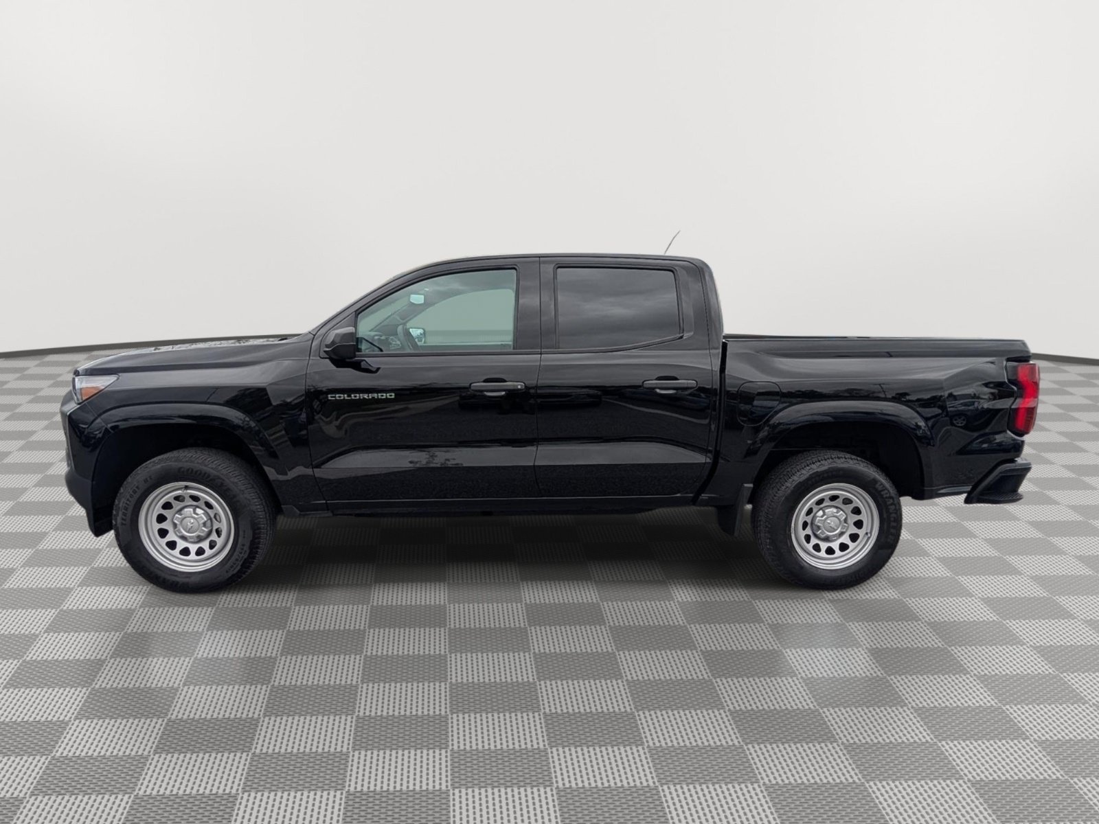 Used 2023 Chevrolet Colorado W/T w/ Advanced Trailering Package RWD image 2