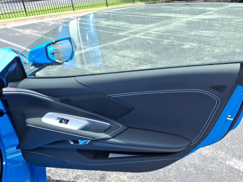 Used 2022 Chevrolet Corvette Stingray Coupe w/ 1LT RWD image 15