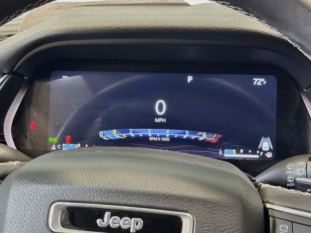 Used 2023 Jeep Grand Cherokee L Limited AWD/4WD image 14