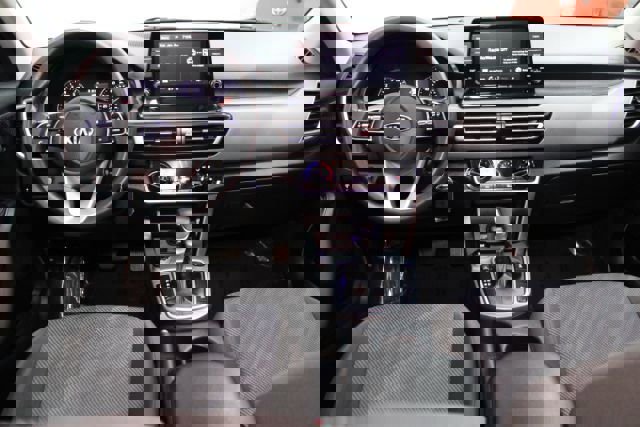 Used 2021 Kia Seltos LX image 2