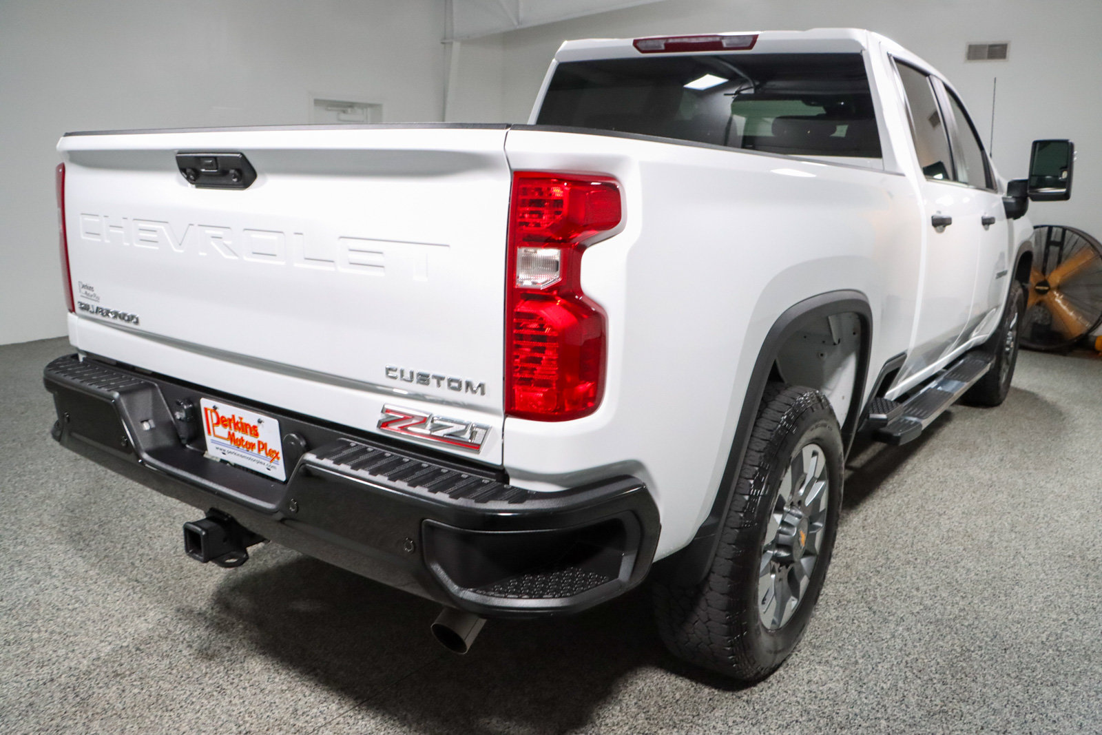 Used 2025 Chevrolet Silverado 2500 Custom w/ Custom Value Package AWD/4WD image 7