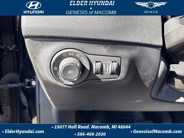 Used 2018 Jeep Compass Limited w/ Navigation Group AWD/4WD image 17