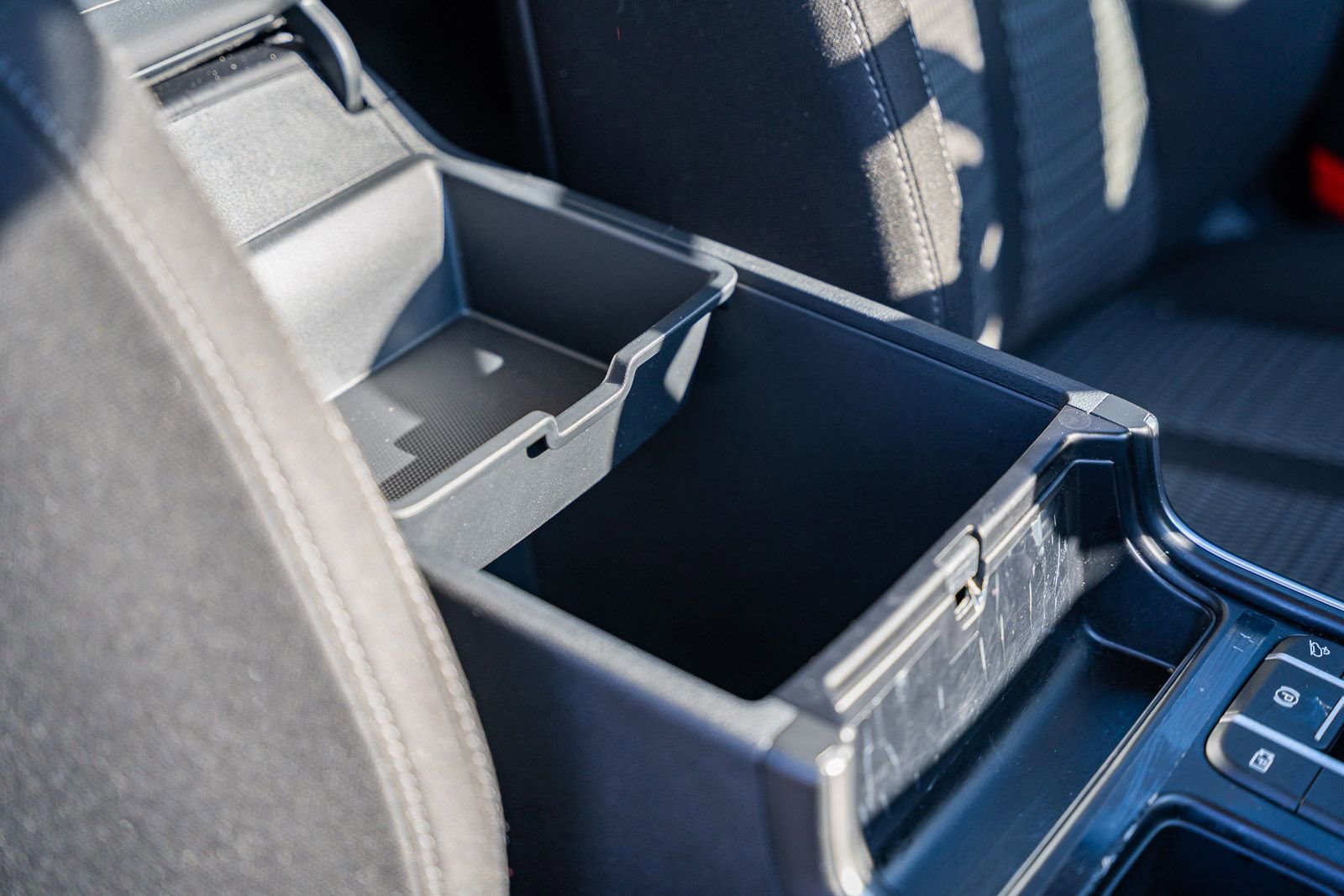 Used 2025 Kia Sorento LX image 11