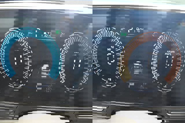 Used 2025 Hyundai Kona SEL image 25