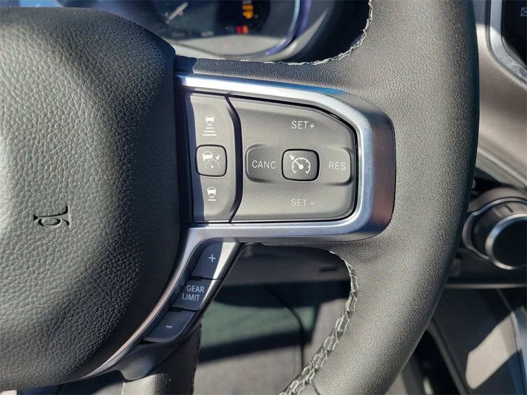 New 2026 RAM 1500 4x4 Crew Cab image 7