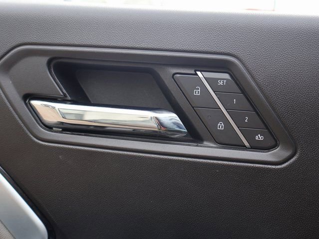 Certified 2025 Chevrolet Colorado ZR2 w/ Technology Package image 43