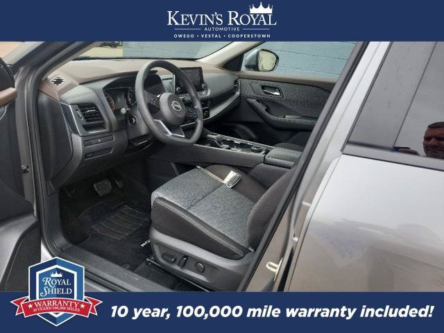 Used 2023 Nissan Rogue SV AWD/4WD image 10