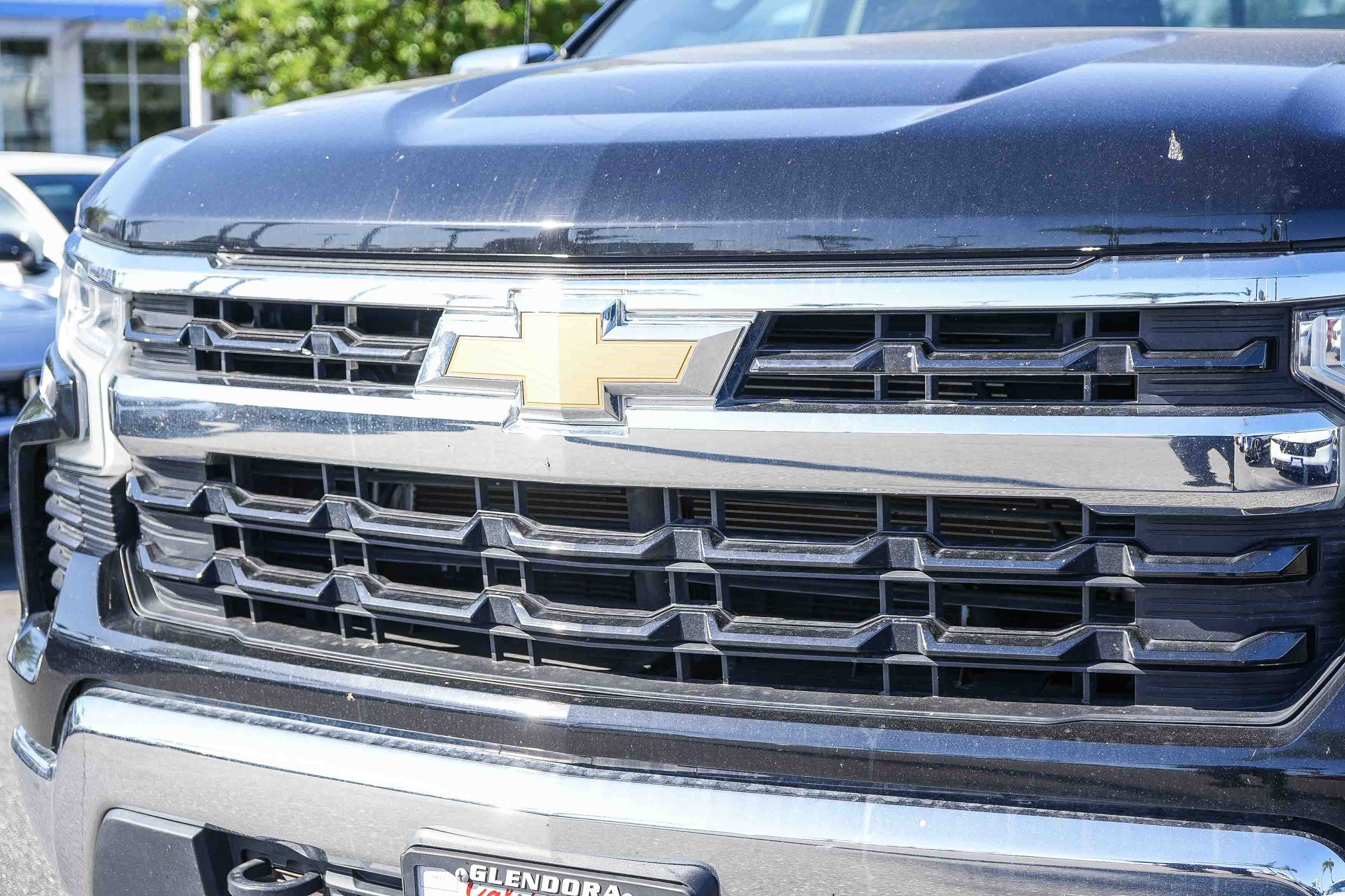 Used 2022 Chevrolet Silverado 1500 LT AWD/4WD image 6