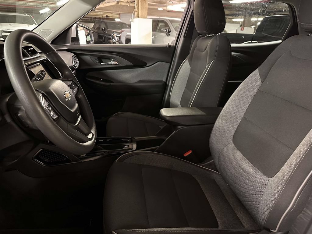 Certified 2022 Chevrolet TrailBlazer LT w/ Convenience Package FWD image 15