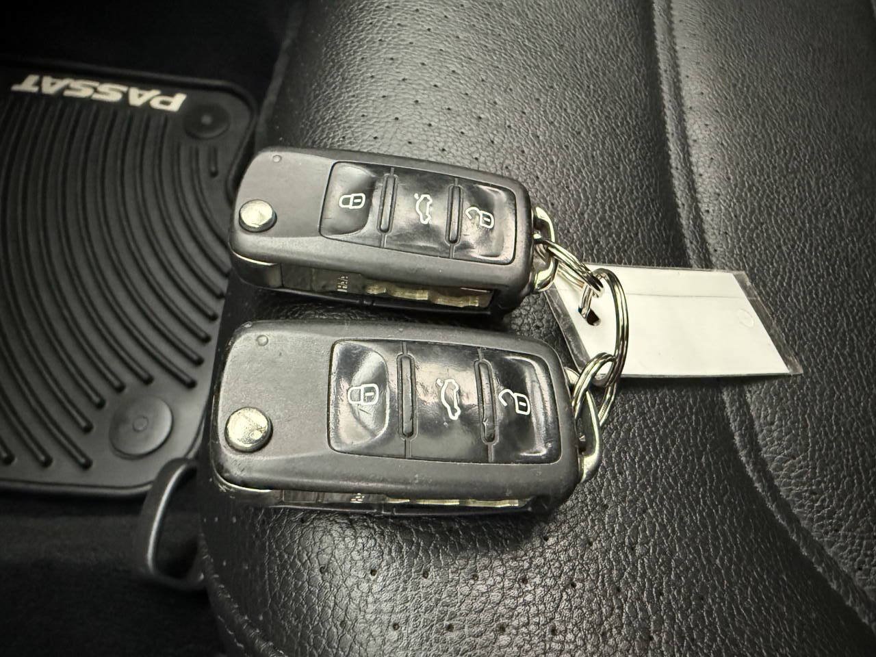 Used 2013 Volkswagen Passat 2.5 SE FWD image 19