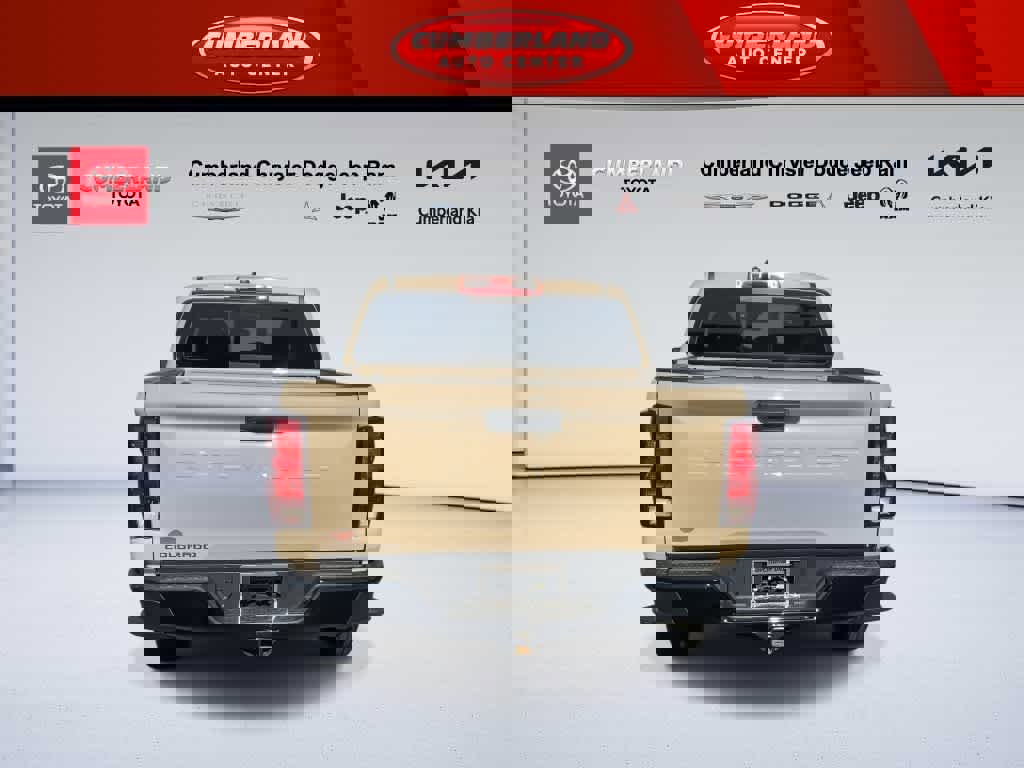 Used 2023 Chevrolet Colorado W/T image 7