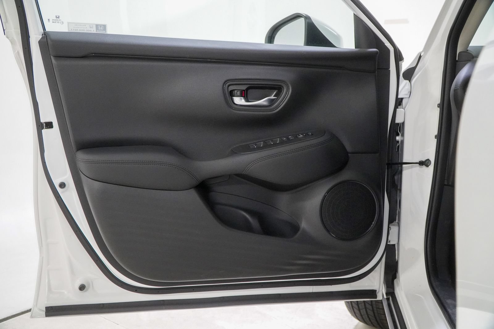 New 2027 Honda HR-V LX image 17