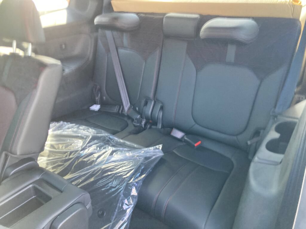 New 2026 Honda Pilot Black Edition image 7