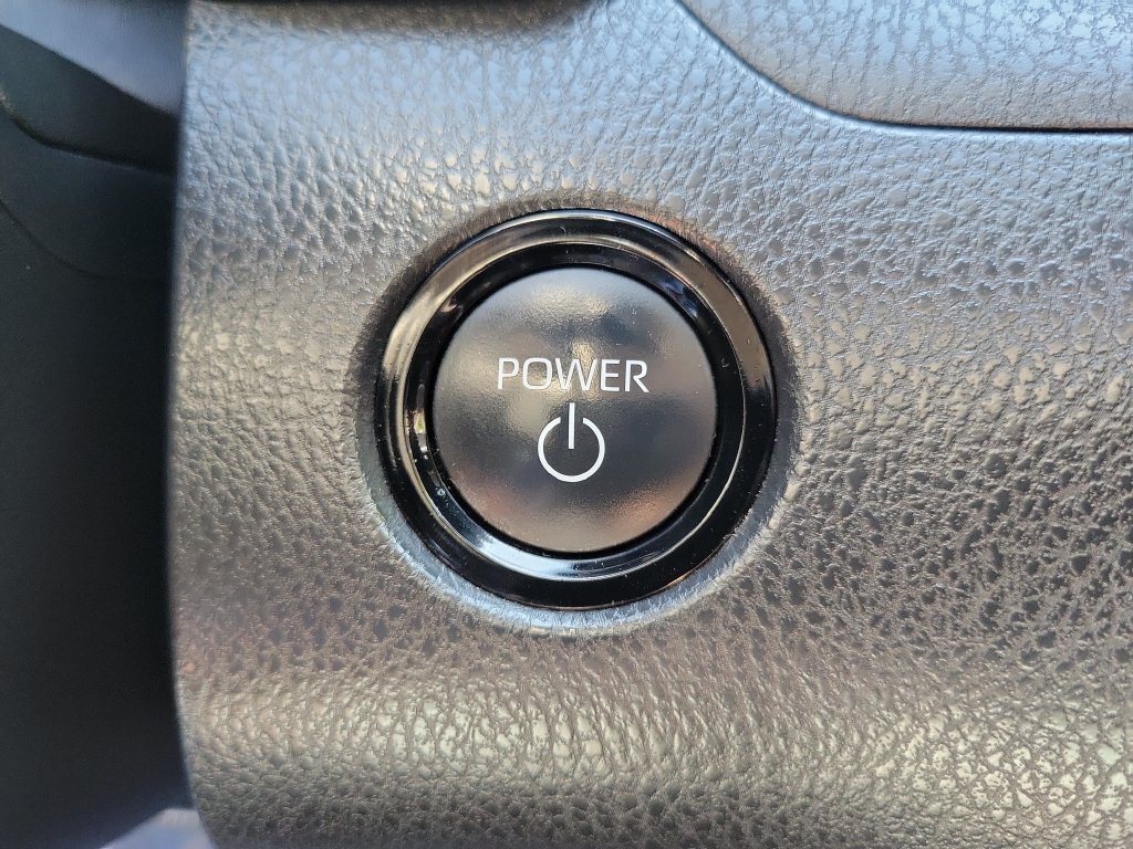 Used 2025 Toyota Camry LE FWD image 31