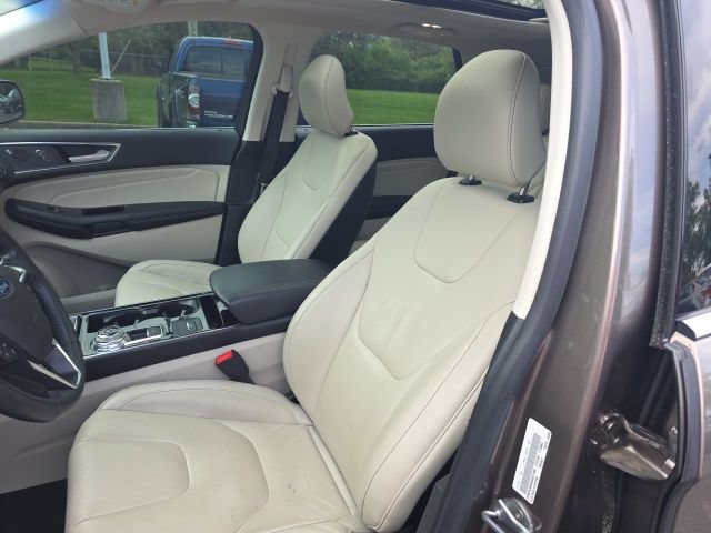 Used 2019 Ford Edge Titanium FWD image 12