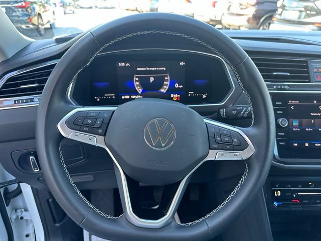 Used 2023 Volkswagen Tiguan SE AWD/4WD image 17