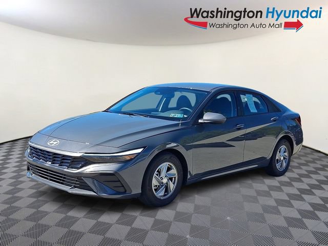 Certified 2026 Hyundai Elantra SE FWD image 3
