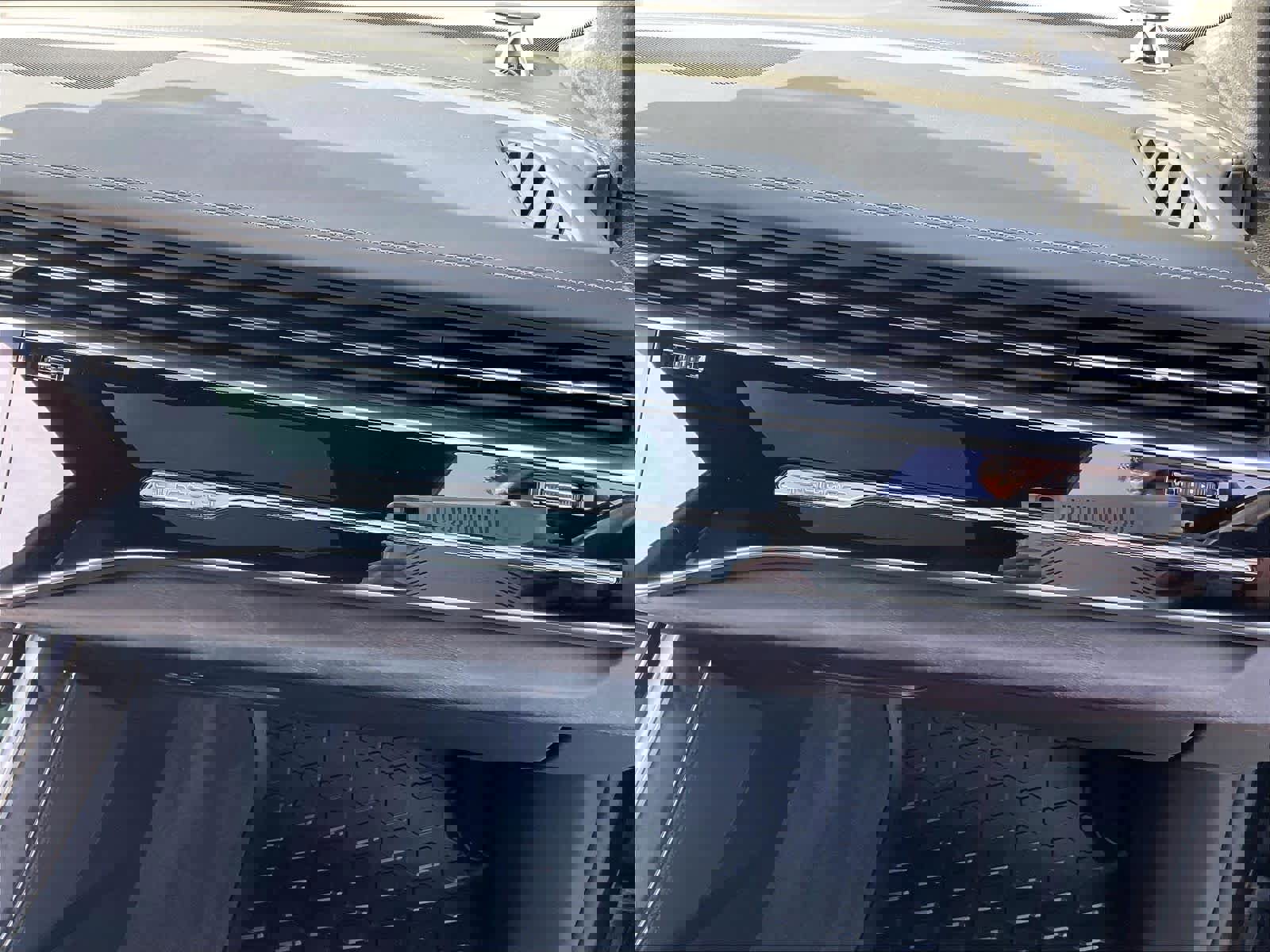 Used 2023 Audi Q8 Prestige image 19