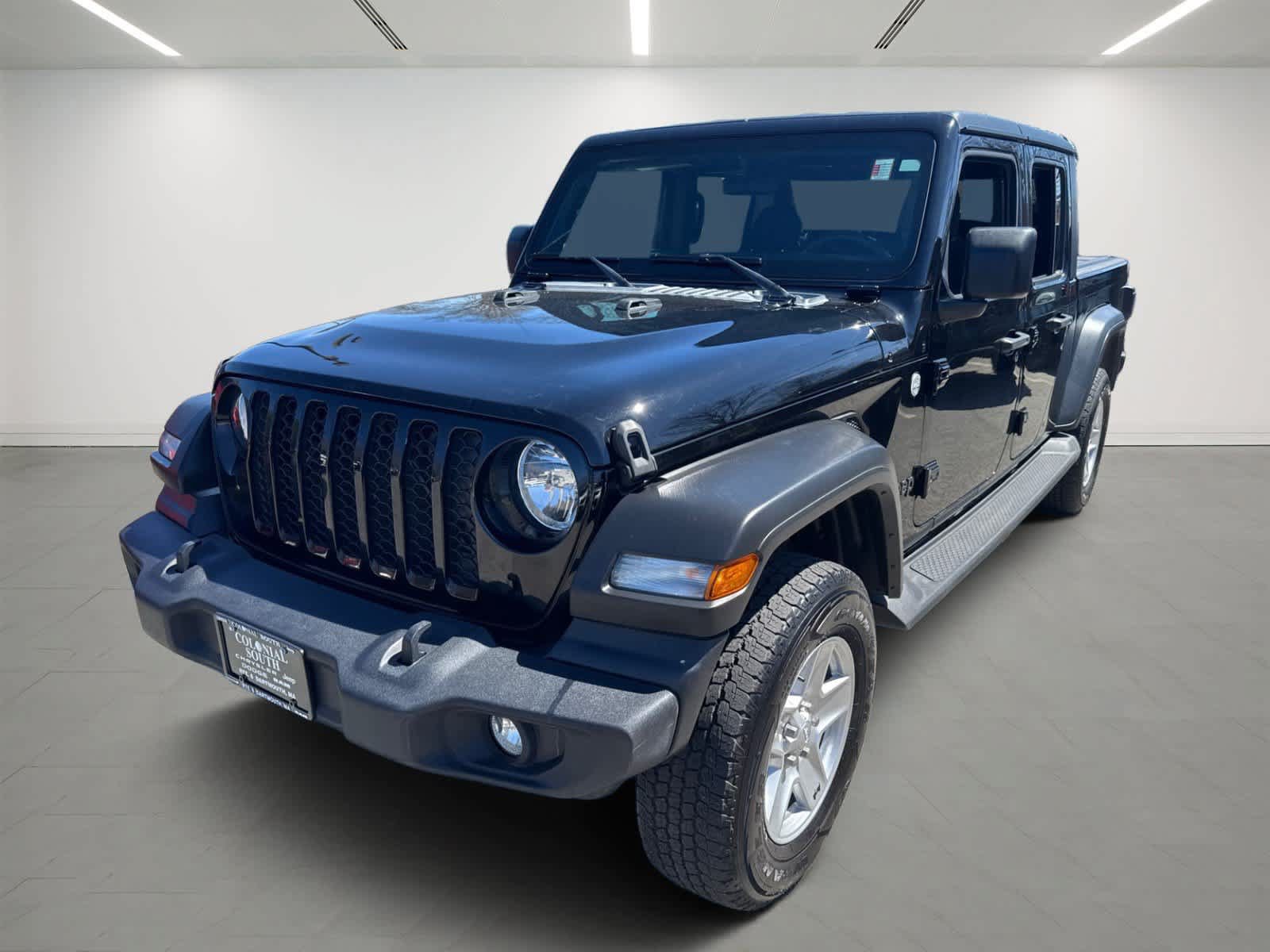 Used 2020 Jeep Gladiator Sport w/ Quick Order Package 24S AWD/4WD image 2