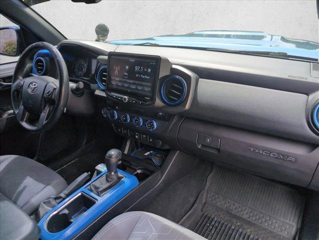 Used 2018 Toyota Tacoma TRD Sport w/ Technology Package image 24