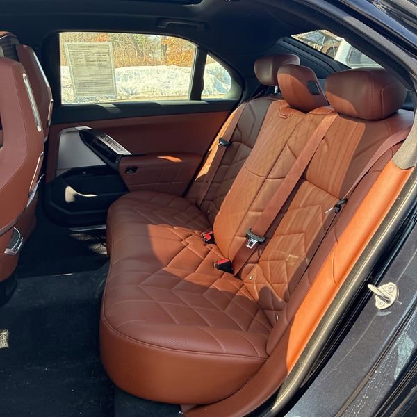 Used 2023 BMW 760i xDrive image 6