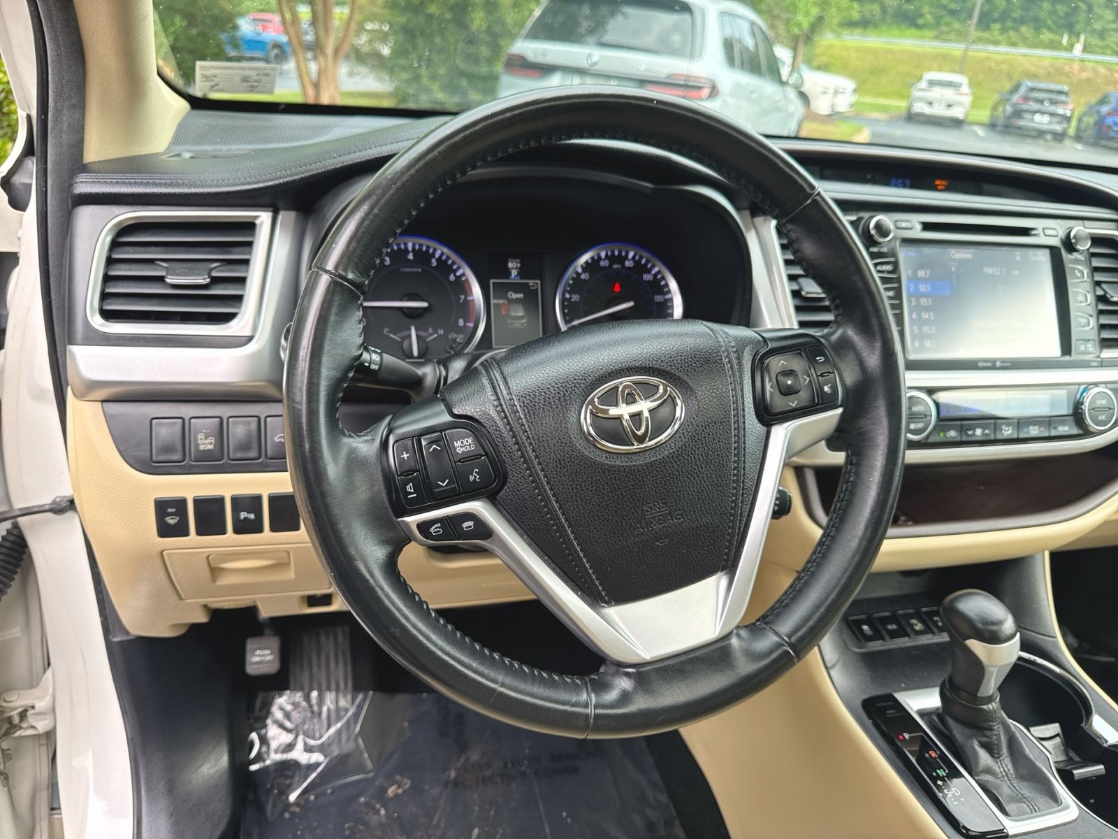 Used 2015 Toyota Highlander Limited AWD/4WD image 17