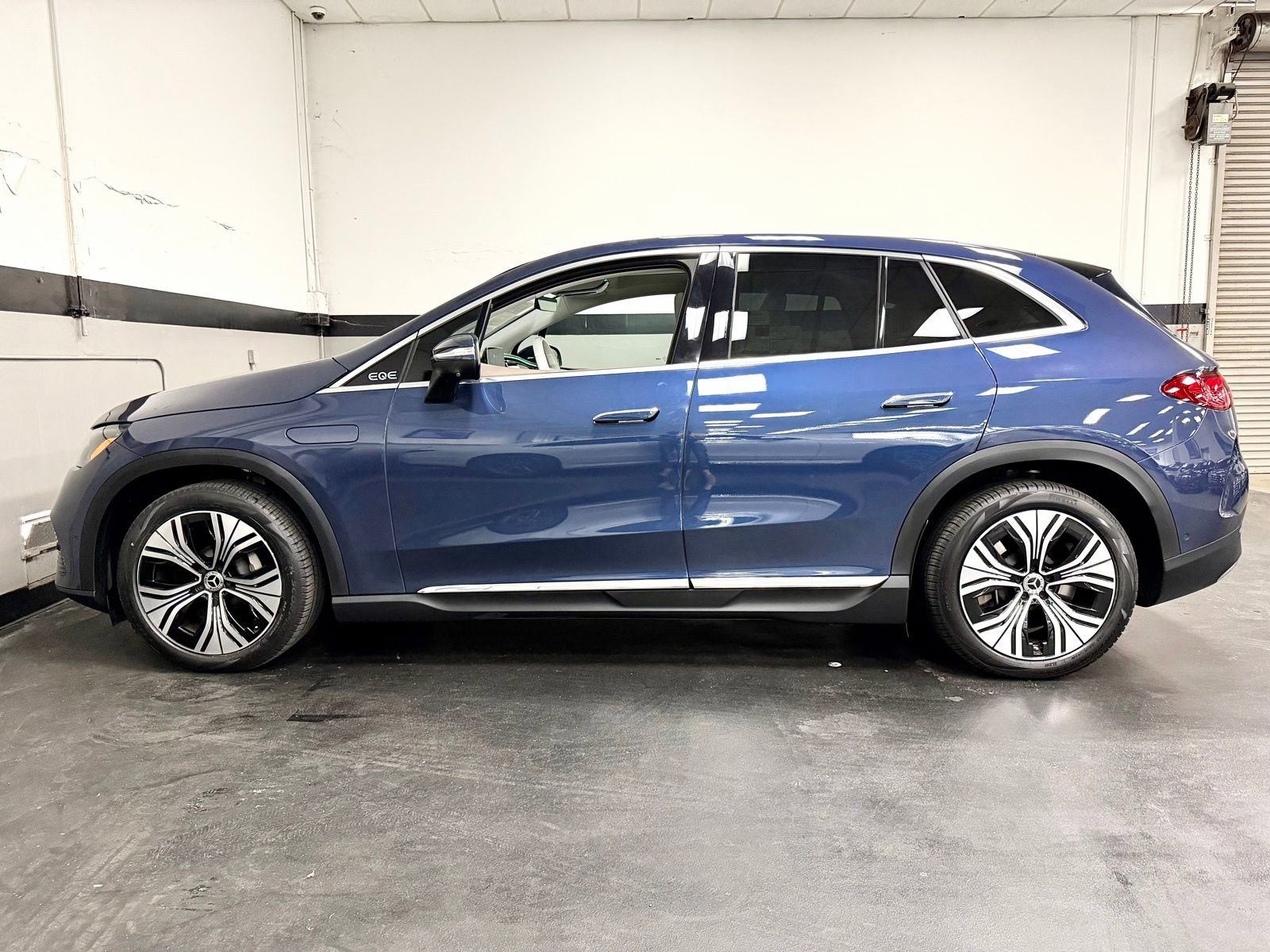 Certified 2023 Mercedes-Benz EQE 350+ 4MATIC SUV image 9