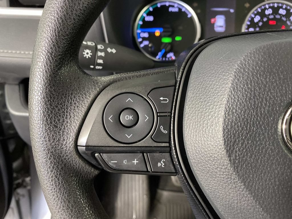 Used 2021 Toyota RAV4 LE AWD/4WD image 15