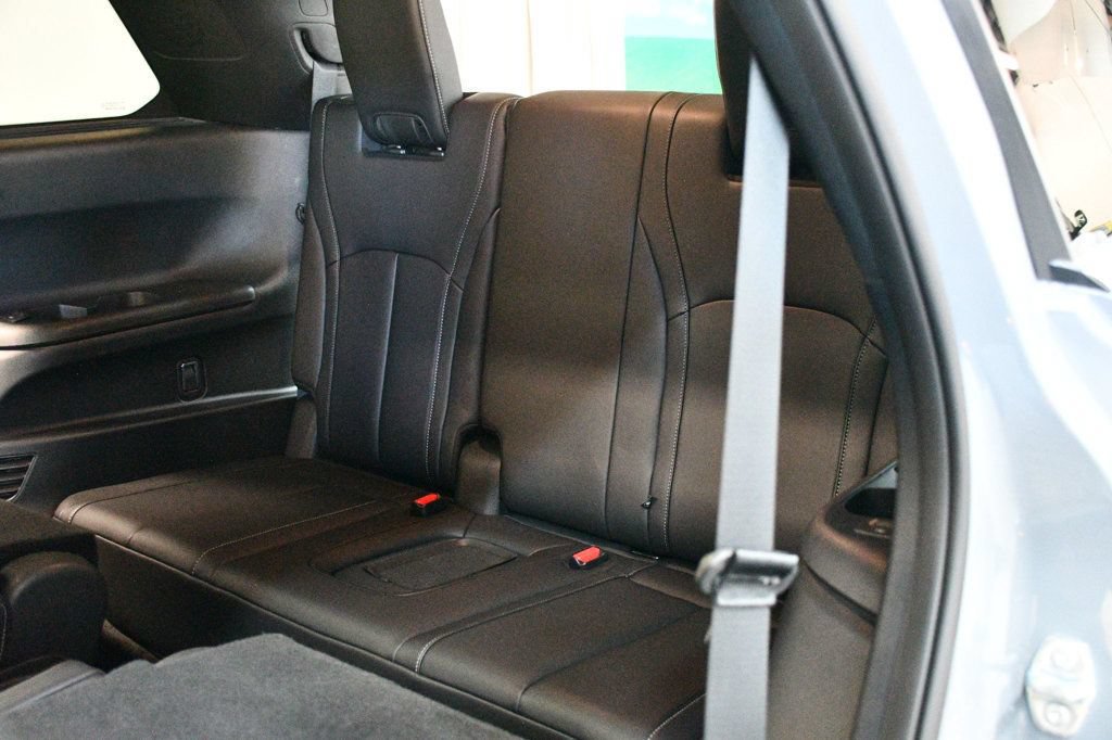 Used 2025 INFINITI QX60 Autograph w/ Cargo Package AWD/4WD image 39