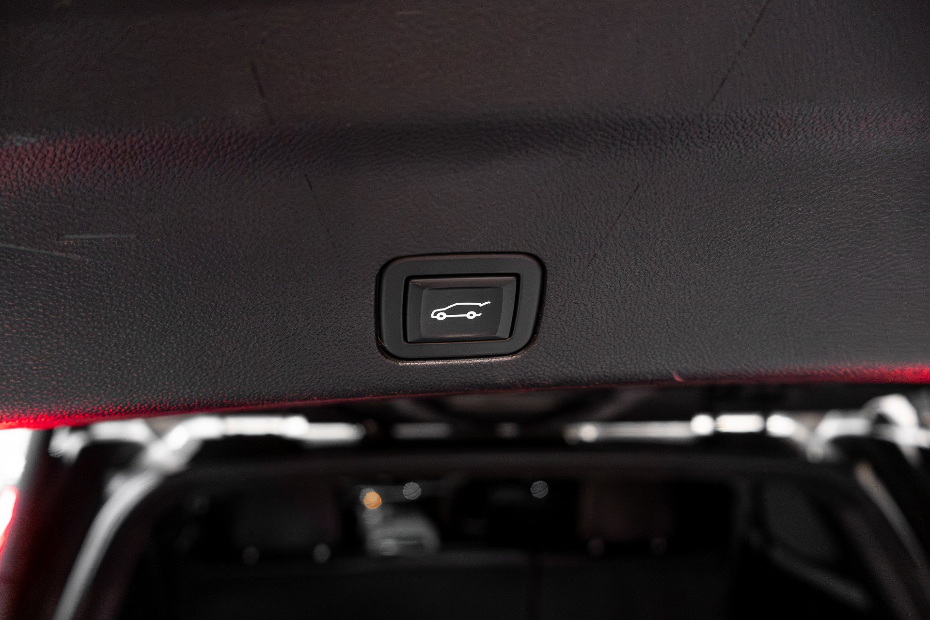 Used 2021 Cadillac Escalade ESV Premium Luxury Platinum w/ Heavy-Duty Trailer Package image 44