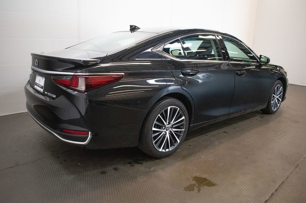Used 2022 Lexus ES 250 w/ Premium Package AWD/4WD image 4