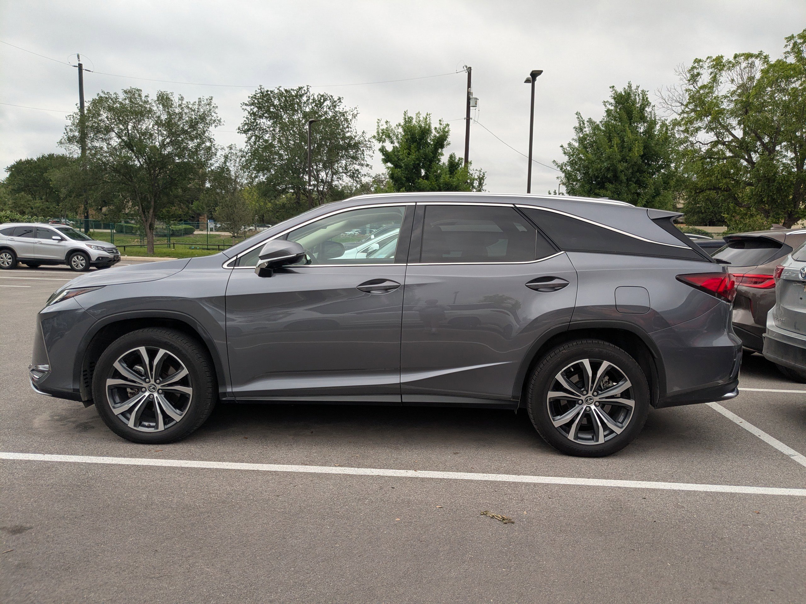 Used 2021 Lexus RX 350L FWD w/ Premium Package image 5
