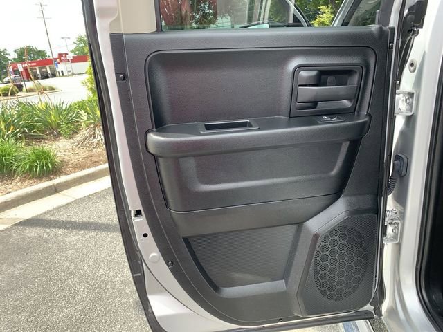 Used 2018 RAM 1500 Express RWD image 15