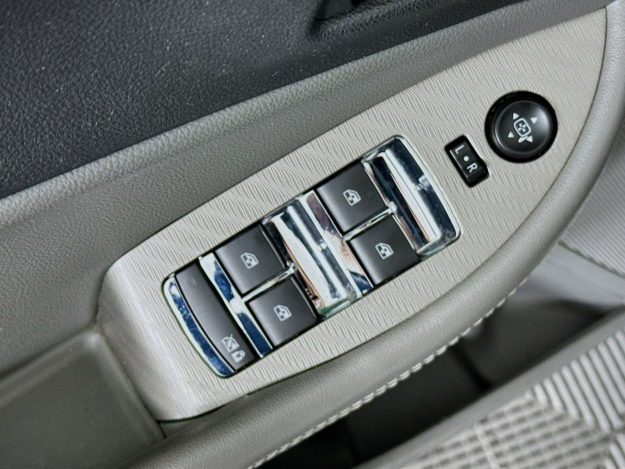 Used 2017 Chevrolet Impala LS image 15