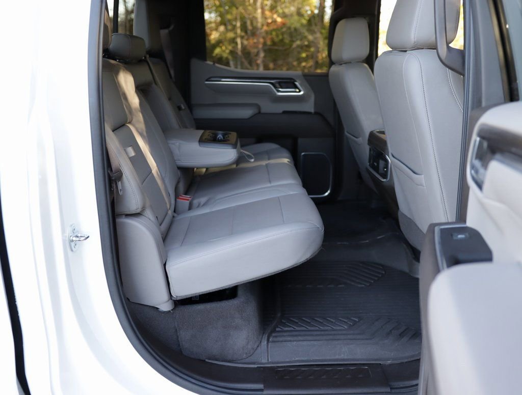 Used 2022 Chevrolet Silverado 1500 LTZ image 31