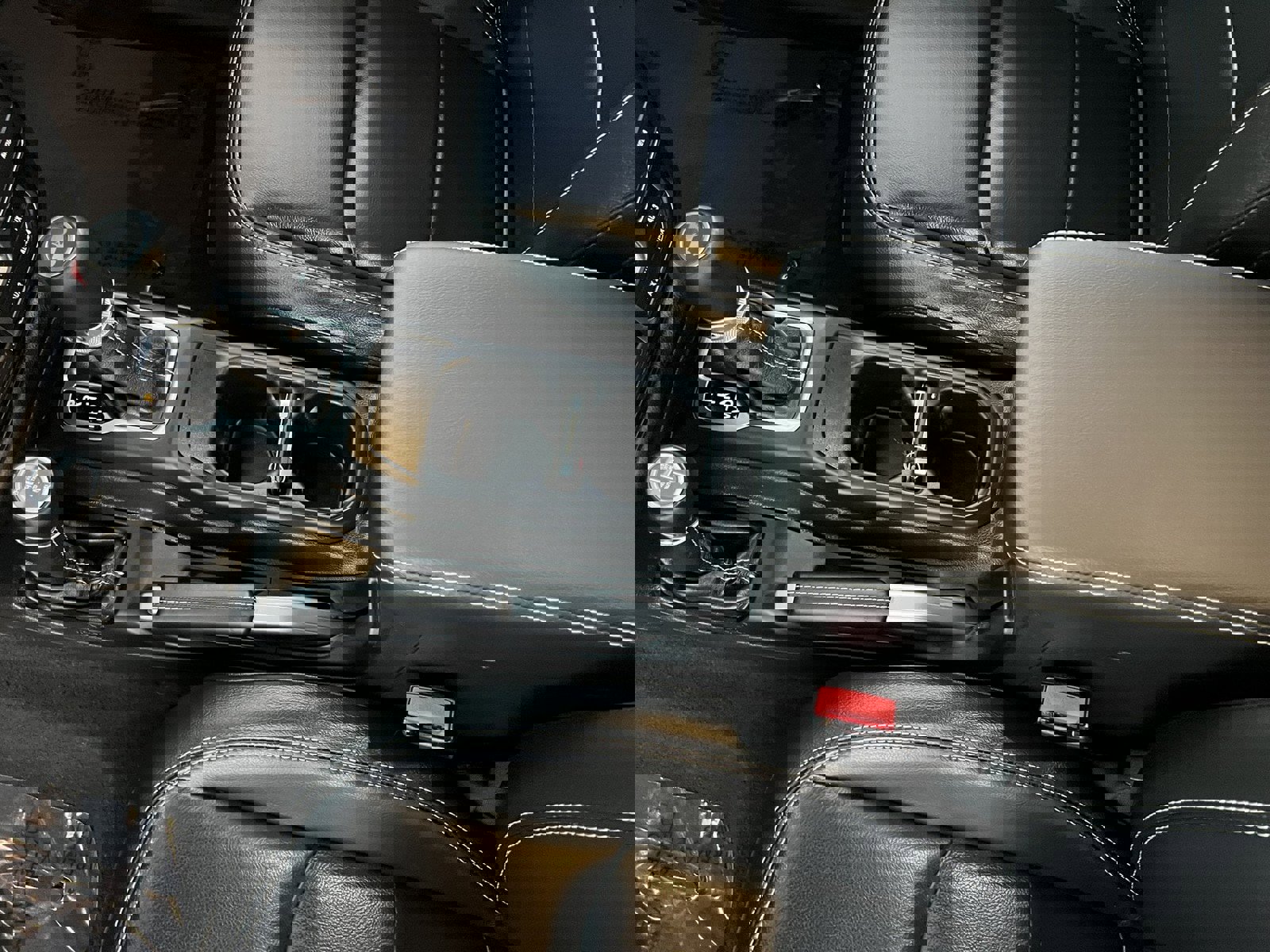 Used 2022 Jeep Wrangler Unlimited Sahara w/ Cold Weather Group image 23