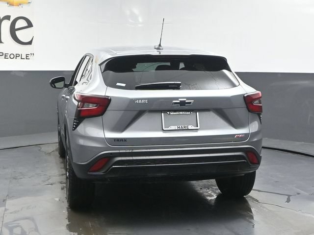 New 2026 Chevrolet Trax RS w/ Sunroof Package FWD image 13
