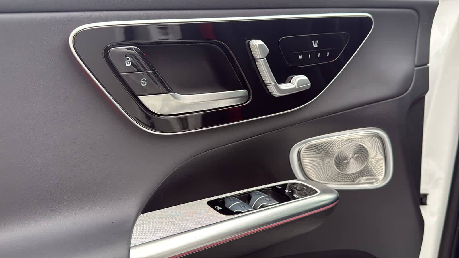 New 2025 Mercedes-Benz GLC 63 AMG S image 16