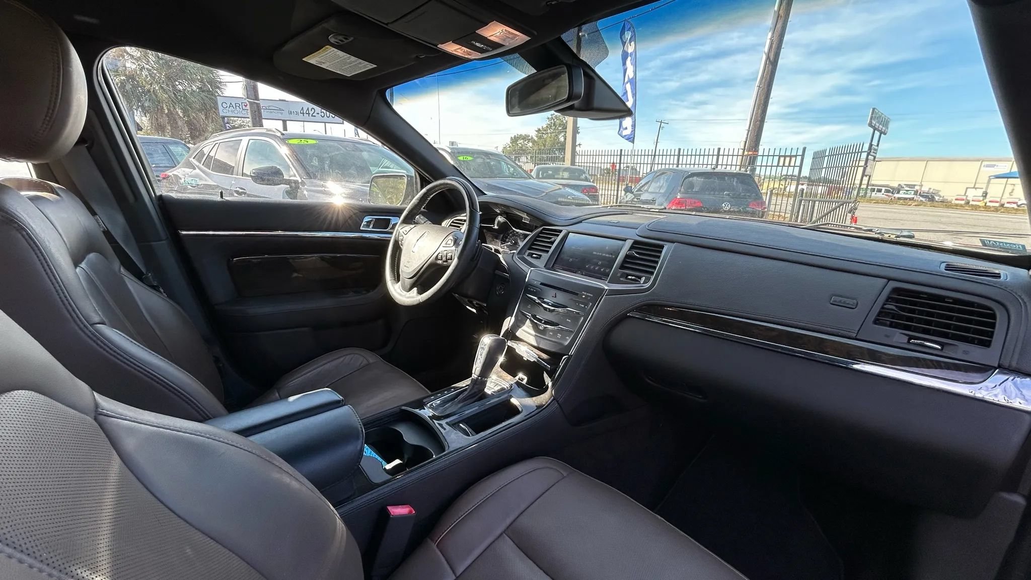 Used 2013 Lincoln MKS FWD image 18