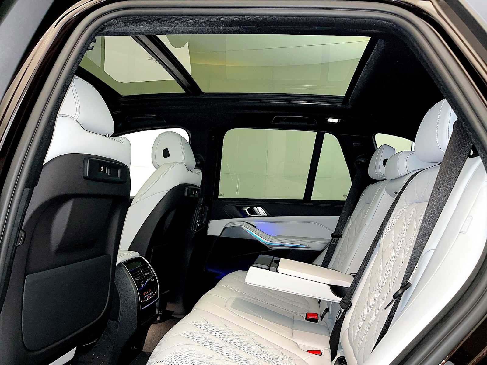 Certified 2023 BMW X5 xDrive40i w/ Premium Package image 20