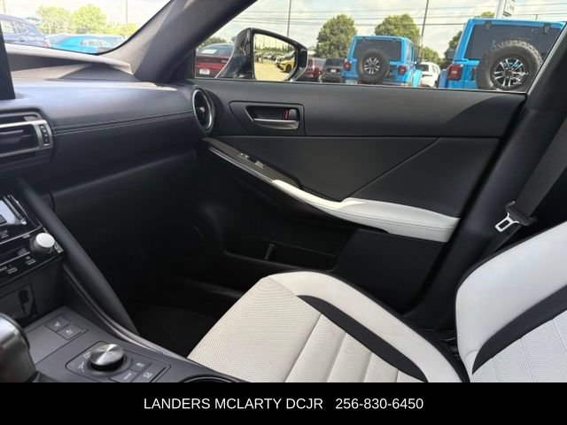 Used 2022 Lexus IS 350 F Sport RWD image 26
