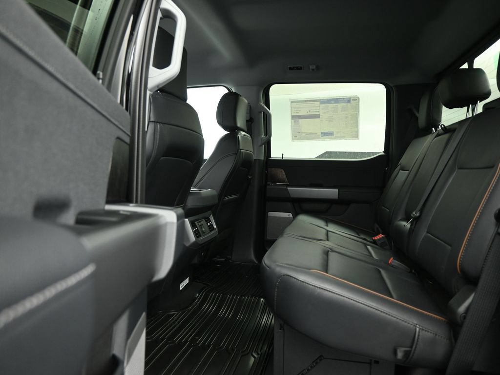 New 2026 Ford F250 Lariat w/ Black Appearance Package AWD/4WD image 19
