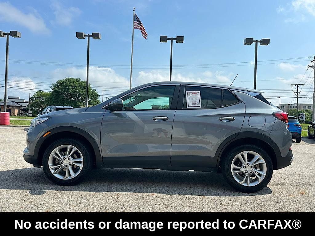 Used 2022 Buick Encore GX Preferred w/ Cold Weather Comfort Package AWD/4WD image 2
