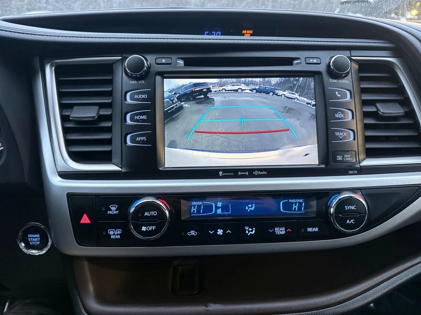 Used 2018 Toyota Highlander XLE image 23