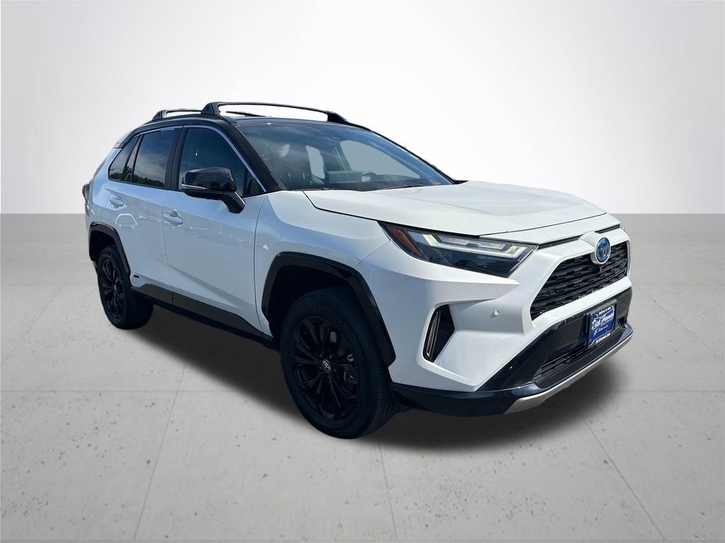 Used 2023 Toyota RAV4 XSE AWD/4WD image 5