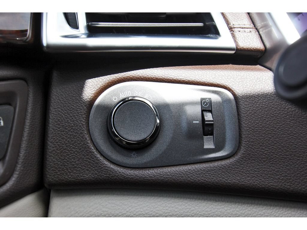 Used 2012 Cadillac SRX Luxury FWD image 19