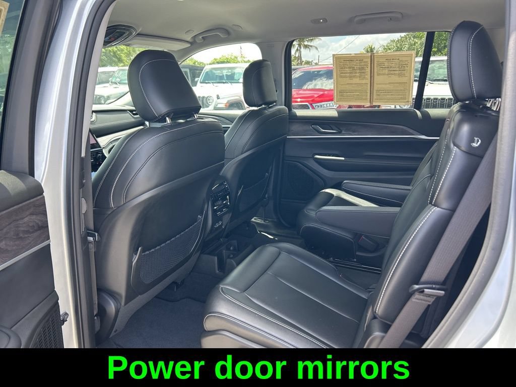Used 2024 Jeep Grand Cherokee L Limited RWD image 32